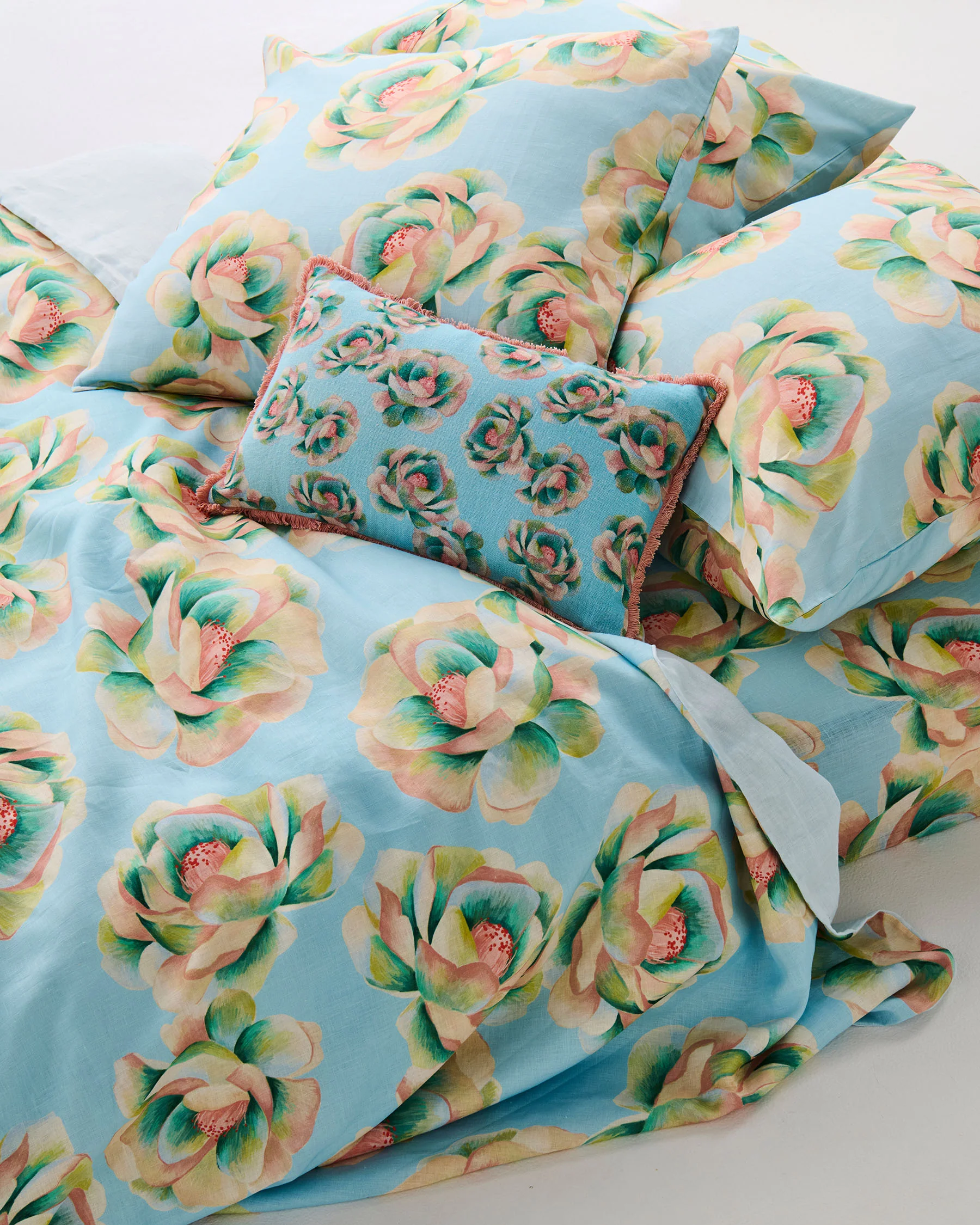 Big Beauty Floral Blue Linen Quilt Cover - Image 3