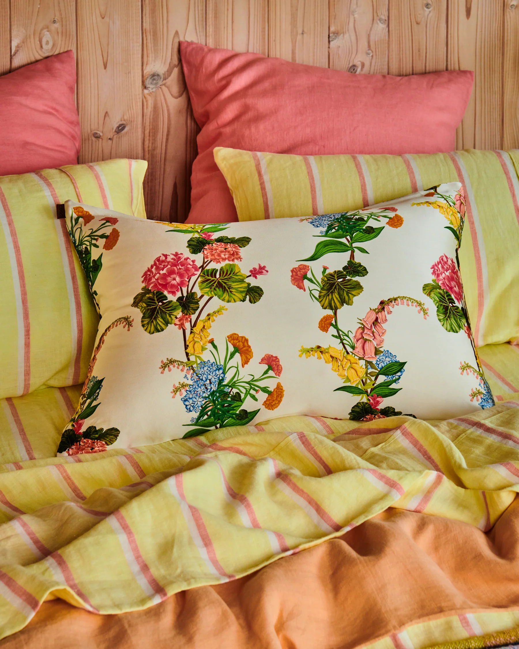 Bouquet Beauty Silk Pillowcase - Image 2