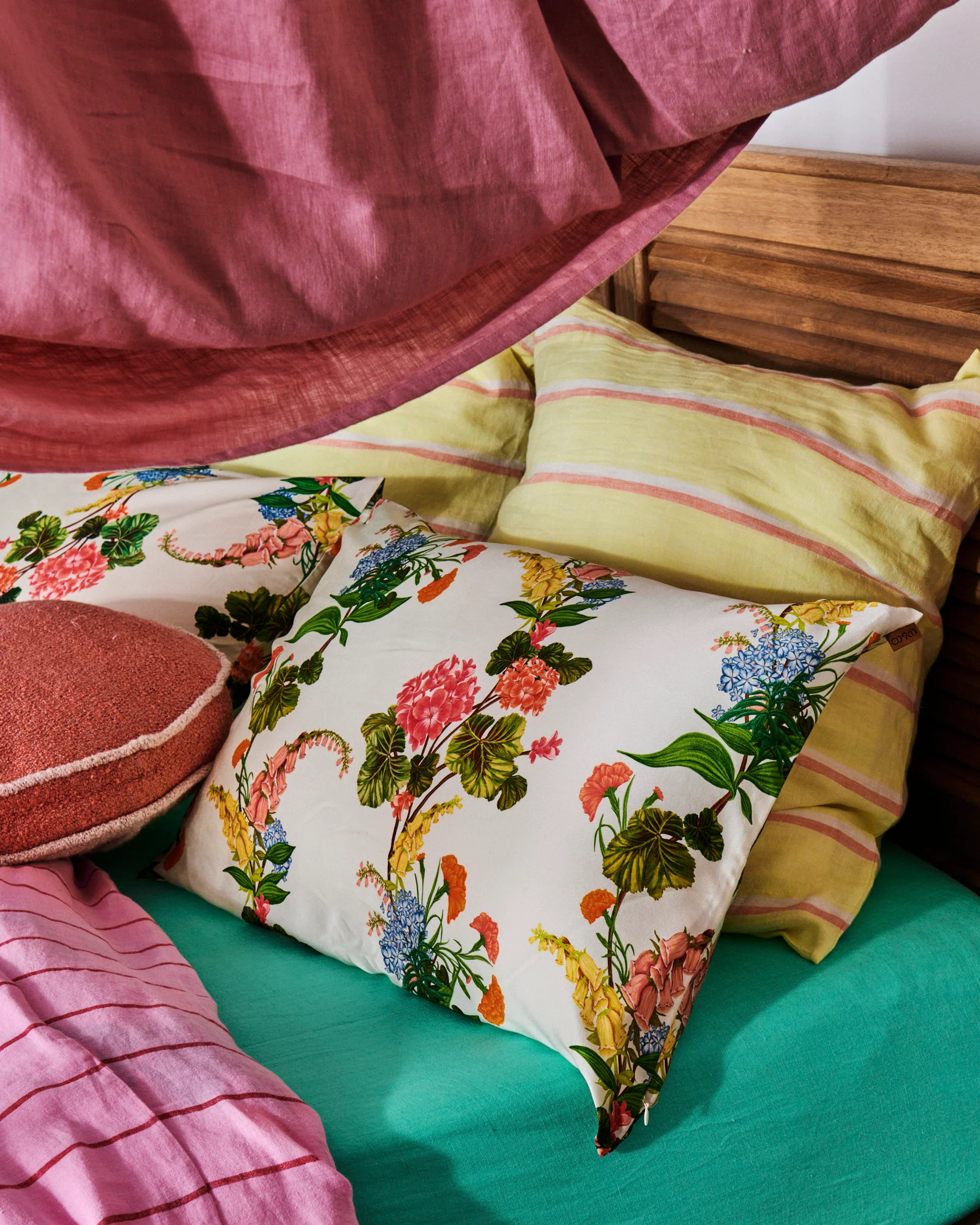 Bouquet Beauty Silk Pillowcase - Image 3