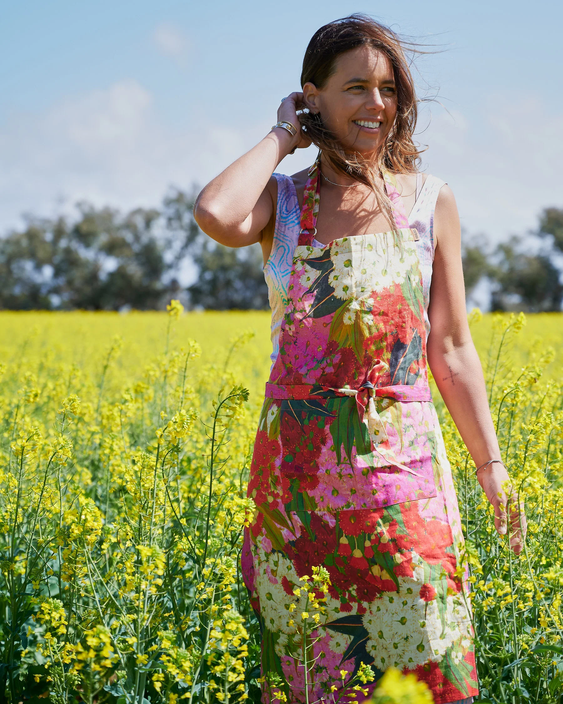 Australian Bush Blossom Apron - Image 2