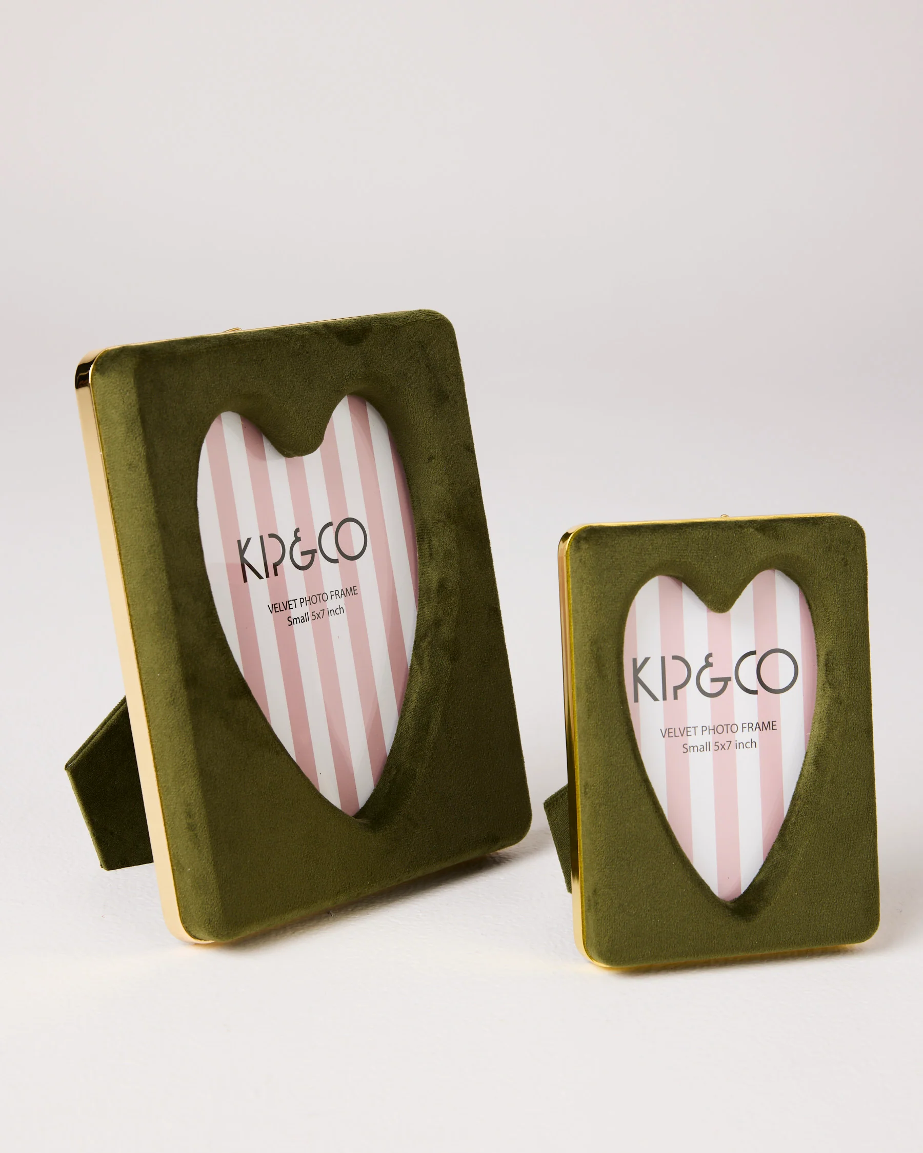 Campsite Heart Velvet Photo Frame - Image 11