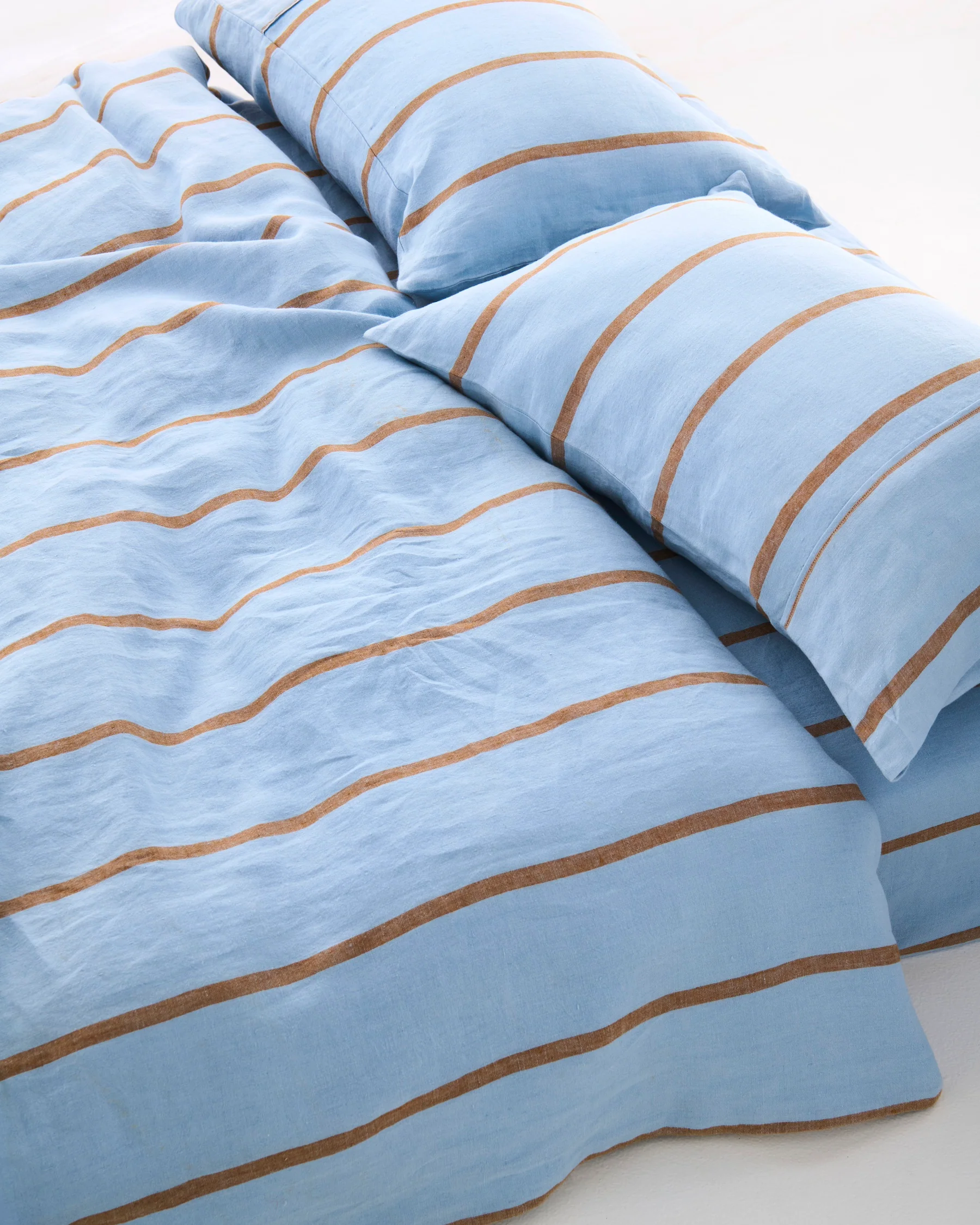 Como Stripe Linen Fitted Sheet - Image 2