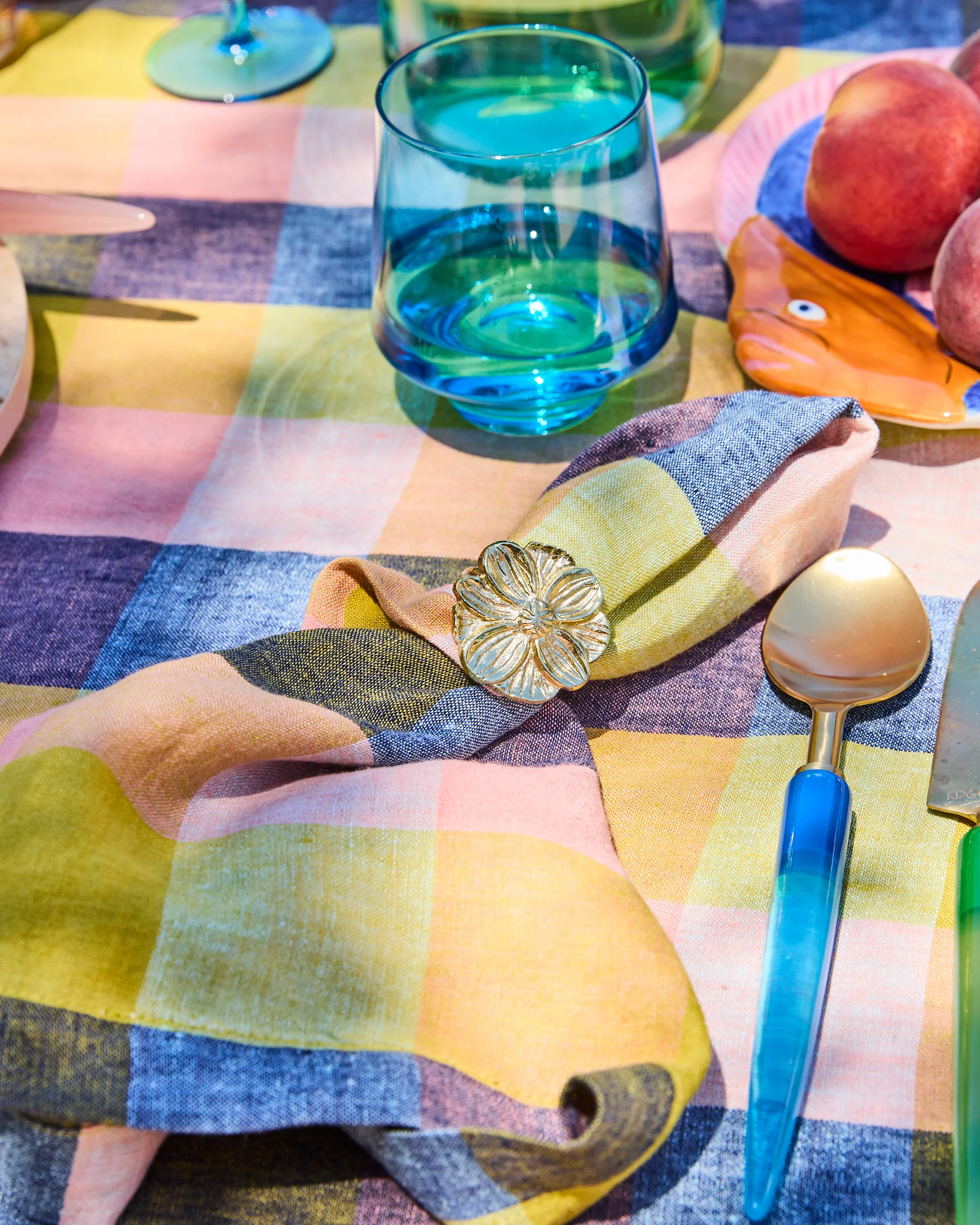 Daisy Brass Napkin Rings - Image 2