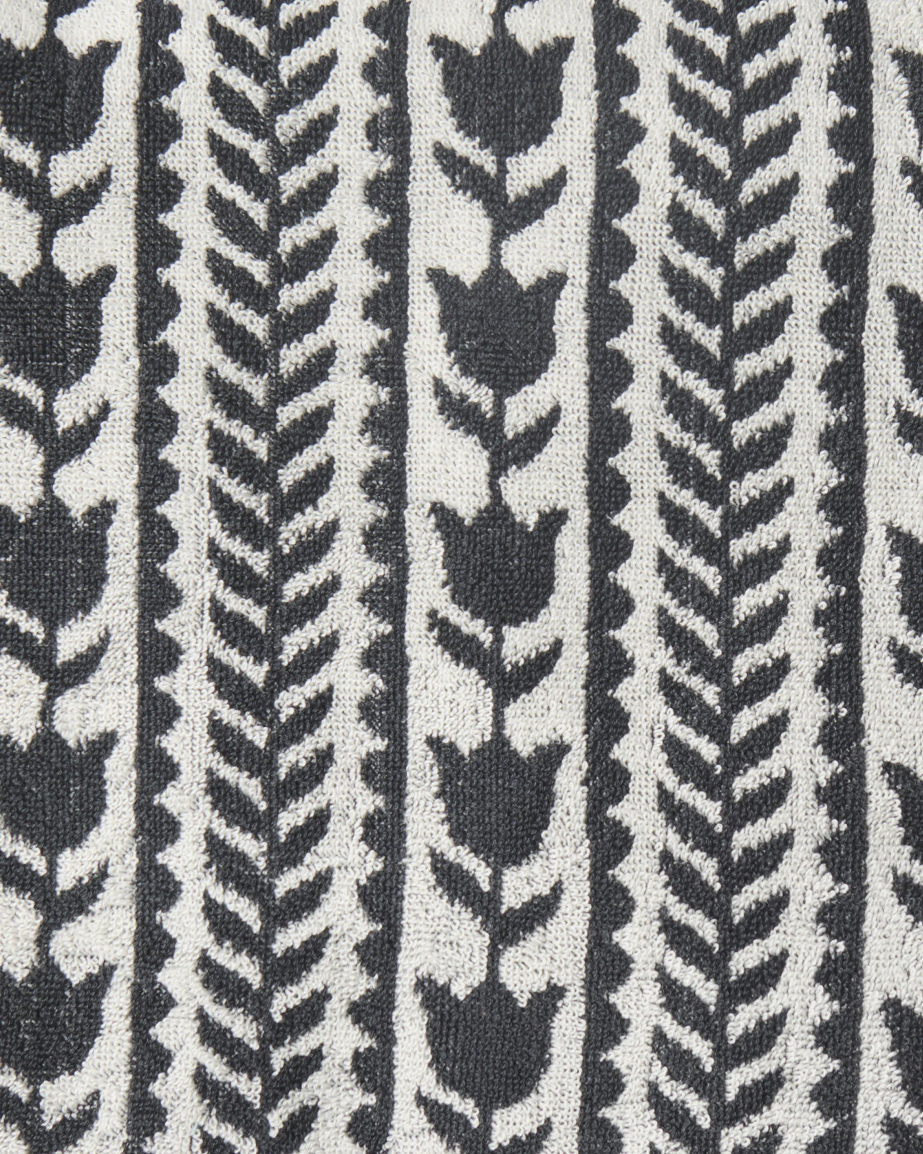 Flower Chain Terry Bath Sheet - Image 5