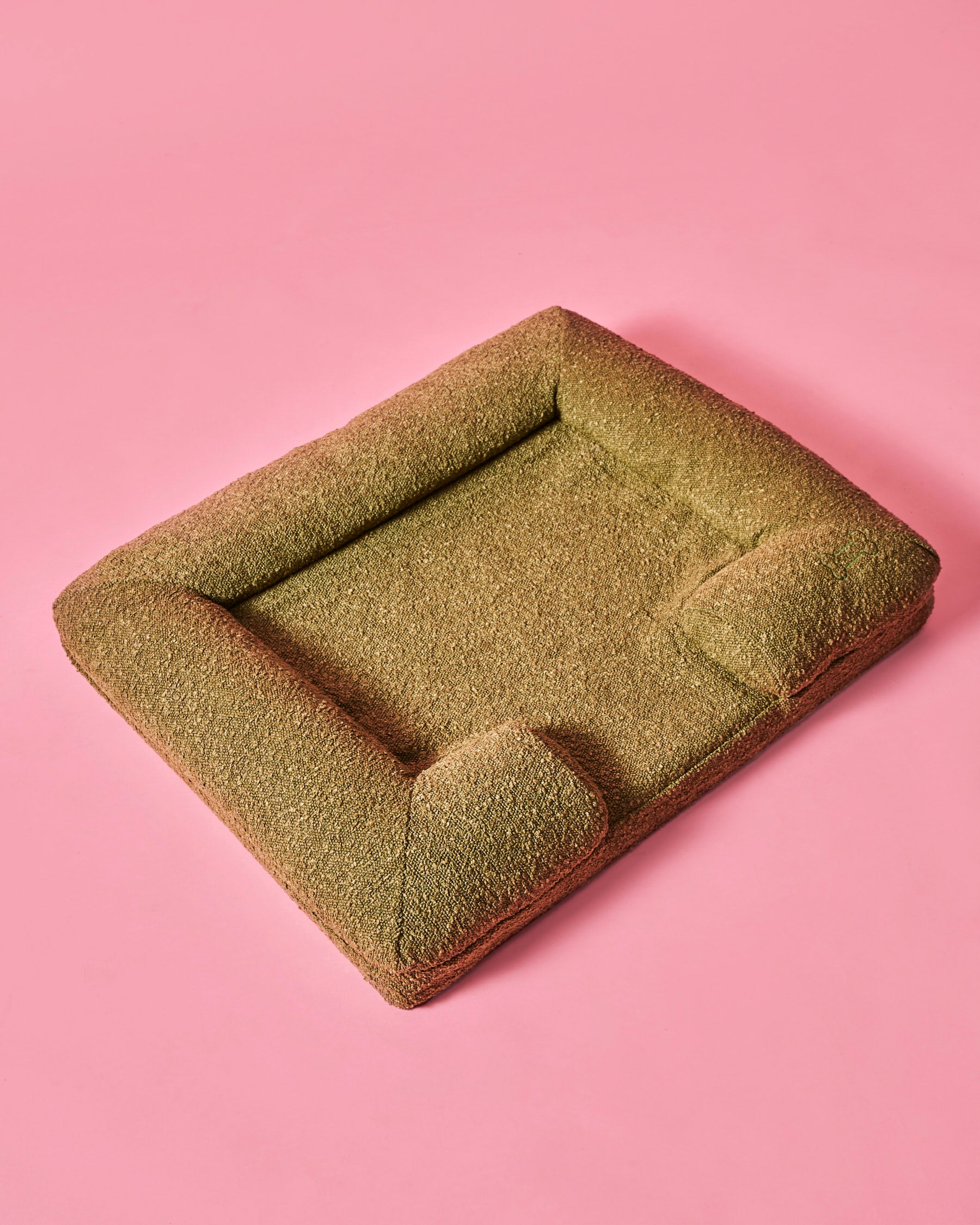 Fred Boucle Dog Bed - Image 3