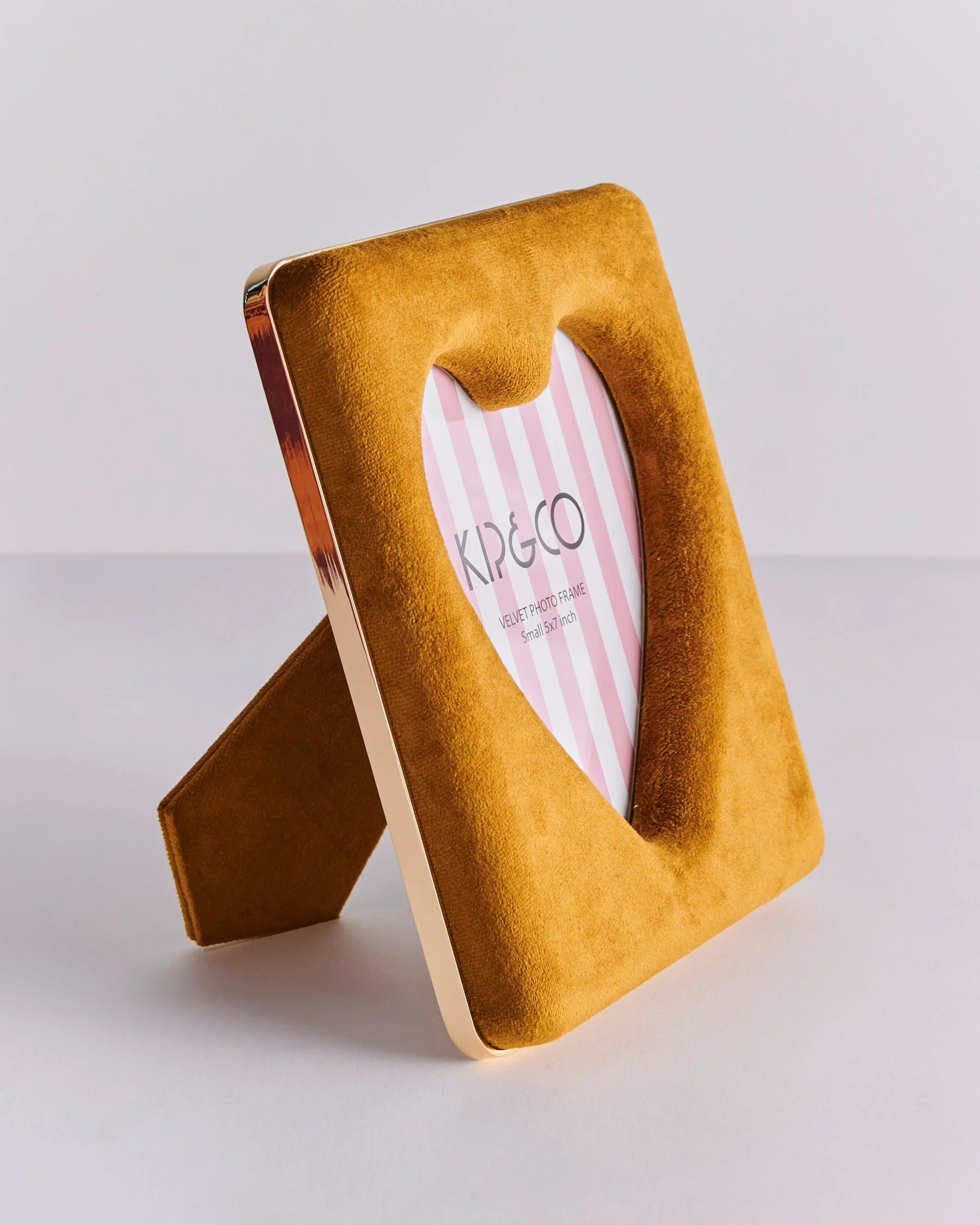 Inca Gold Heart Velvet Photo Frame - Image 3