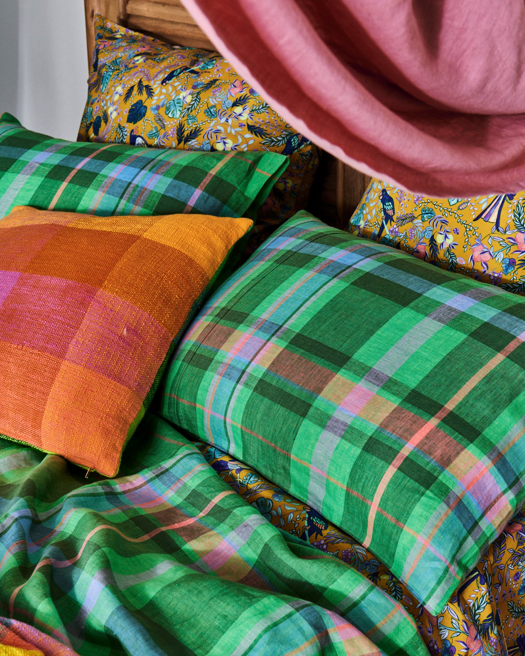 Jewel Of The Nile Tartan Linen Flat Sheet - Image 3