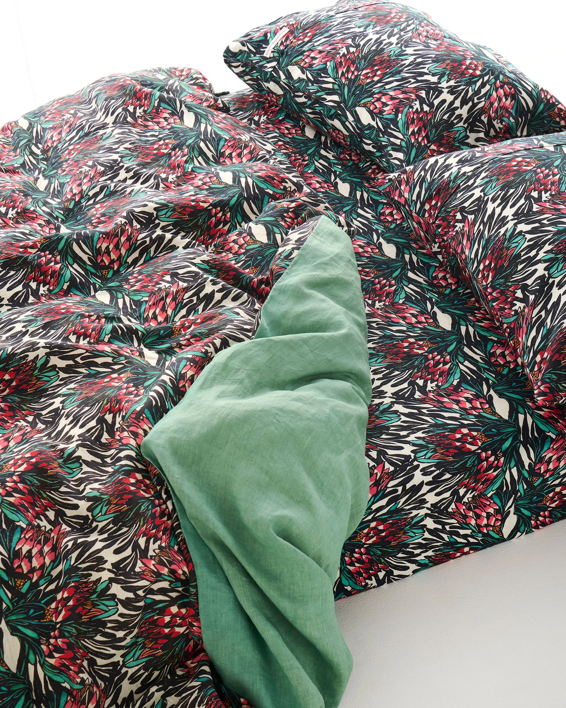 Kip&Co x Margaret Preston Protea Party Linen Fitted Sheet - Image 4