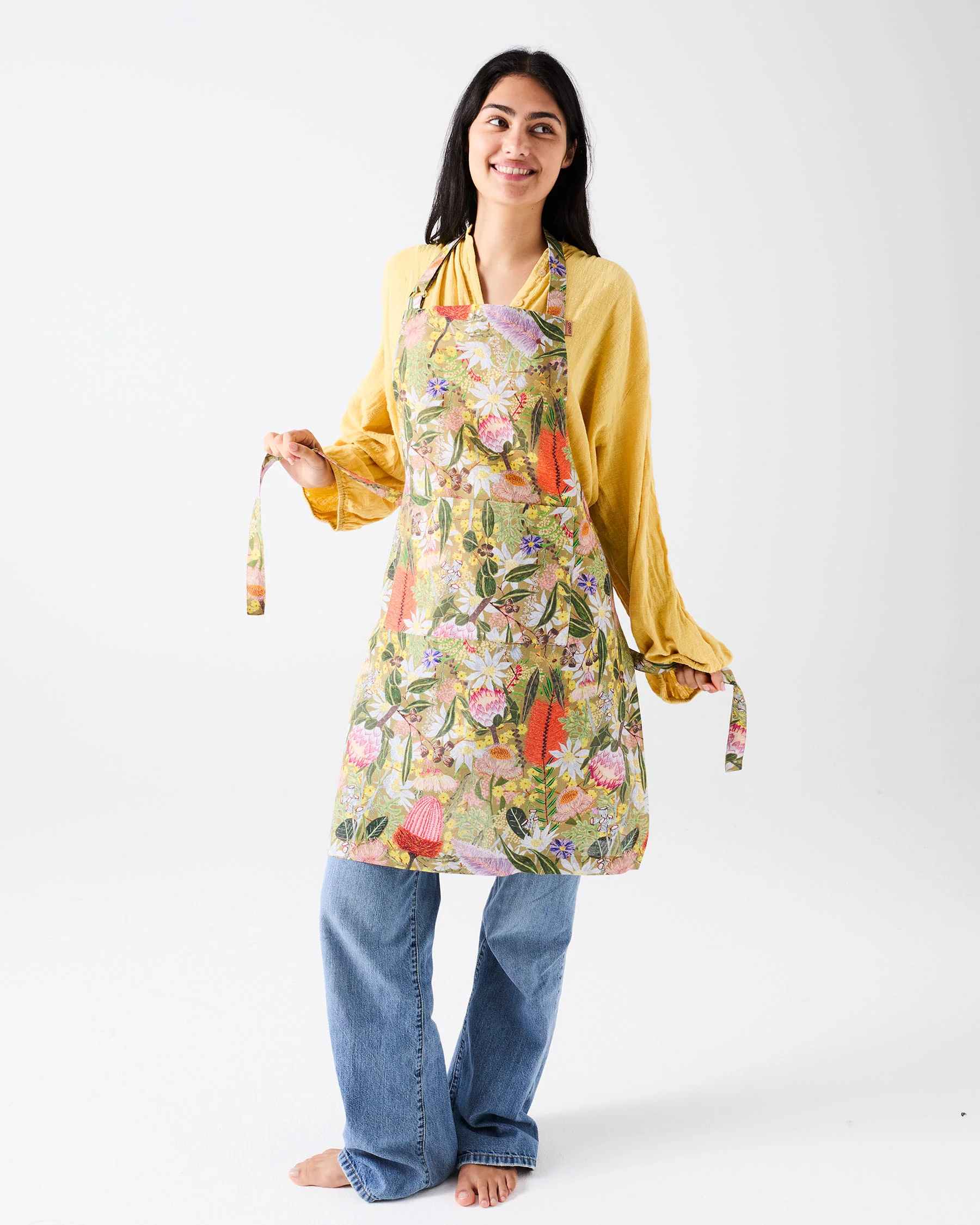 Native Plantation Apron - Image 4