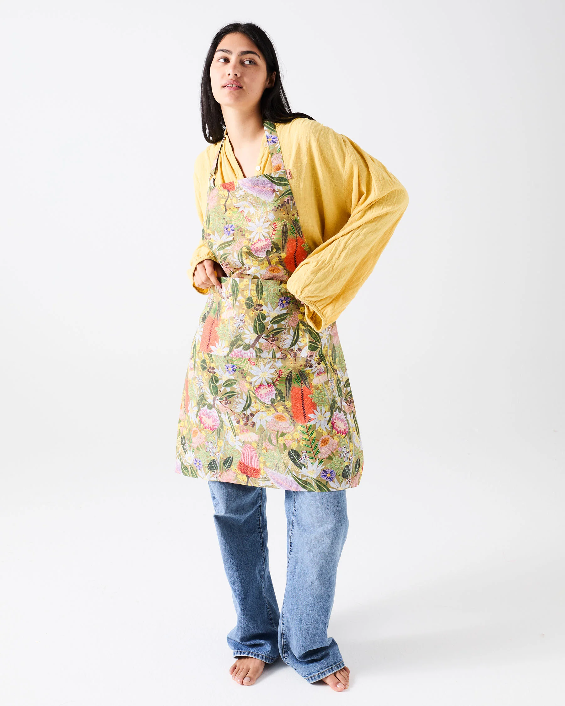 Native Plantation Apron - Image 5