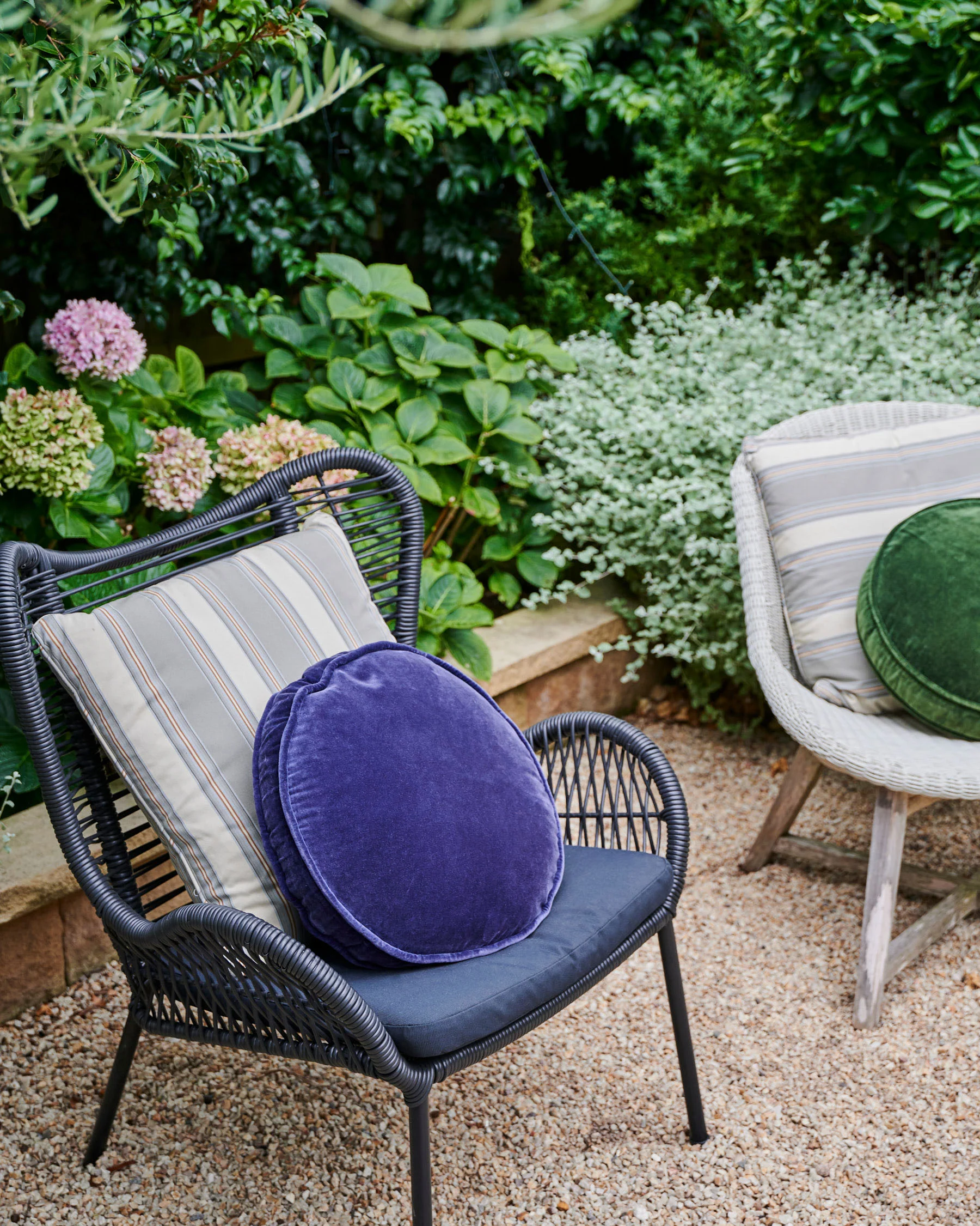 Navy Velvet Pea Cushion - Image 9