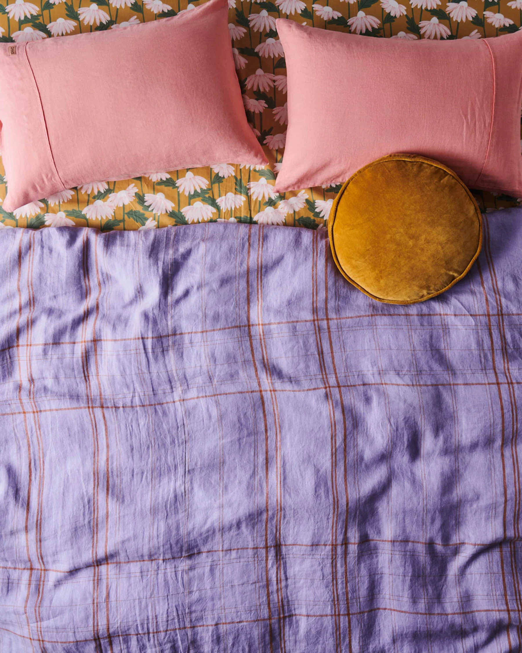 Pecan Velvet Pea Cushion - Image 4