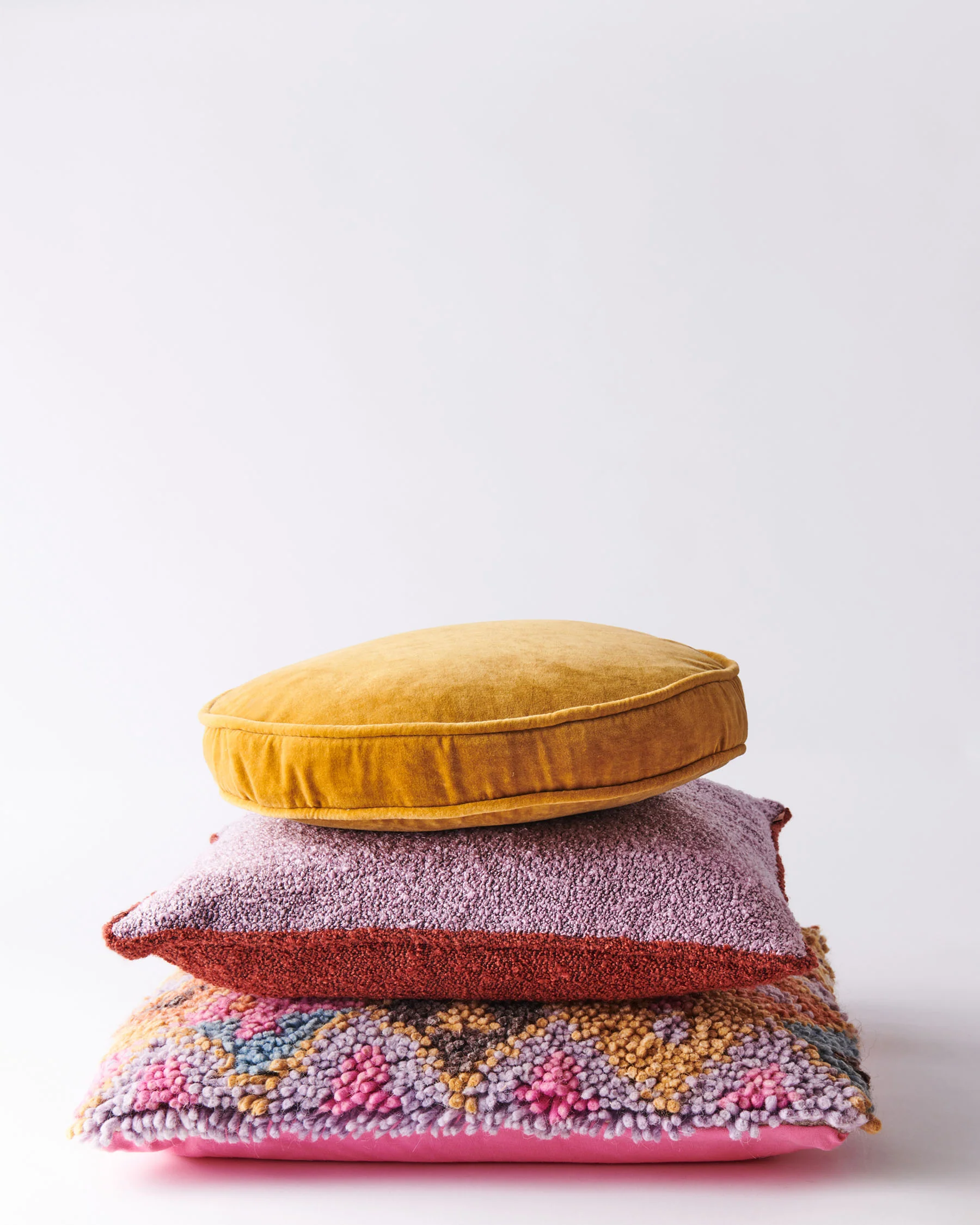 Pecan Velvet Pea Cushion - Image 8