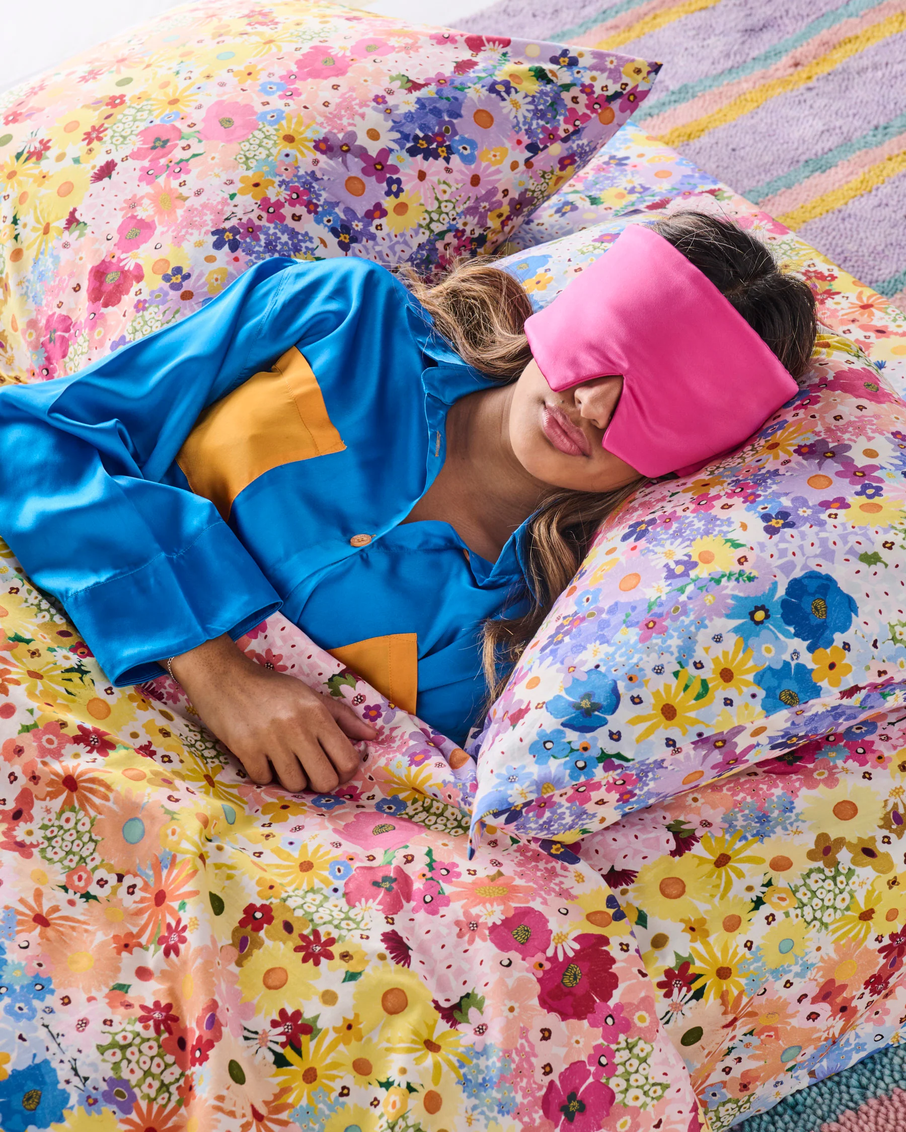 Perfect Pink Block Out Silk Eye Mask - Image 4