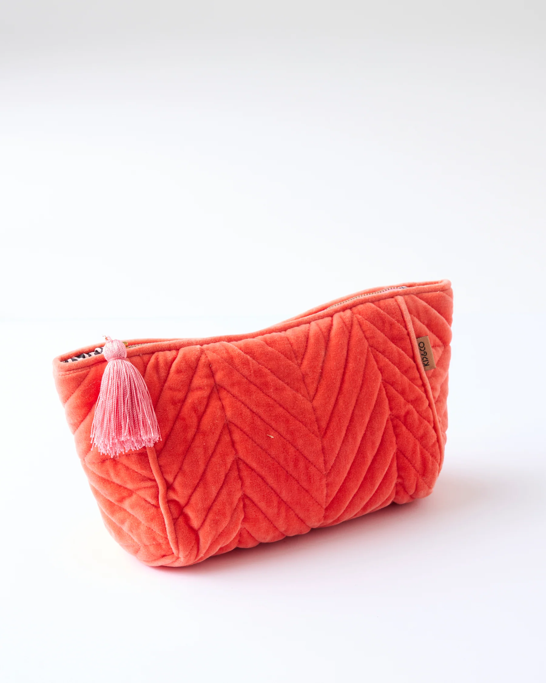 Poppy Queen Velvet Toiletry Bag - Image 2