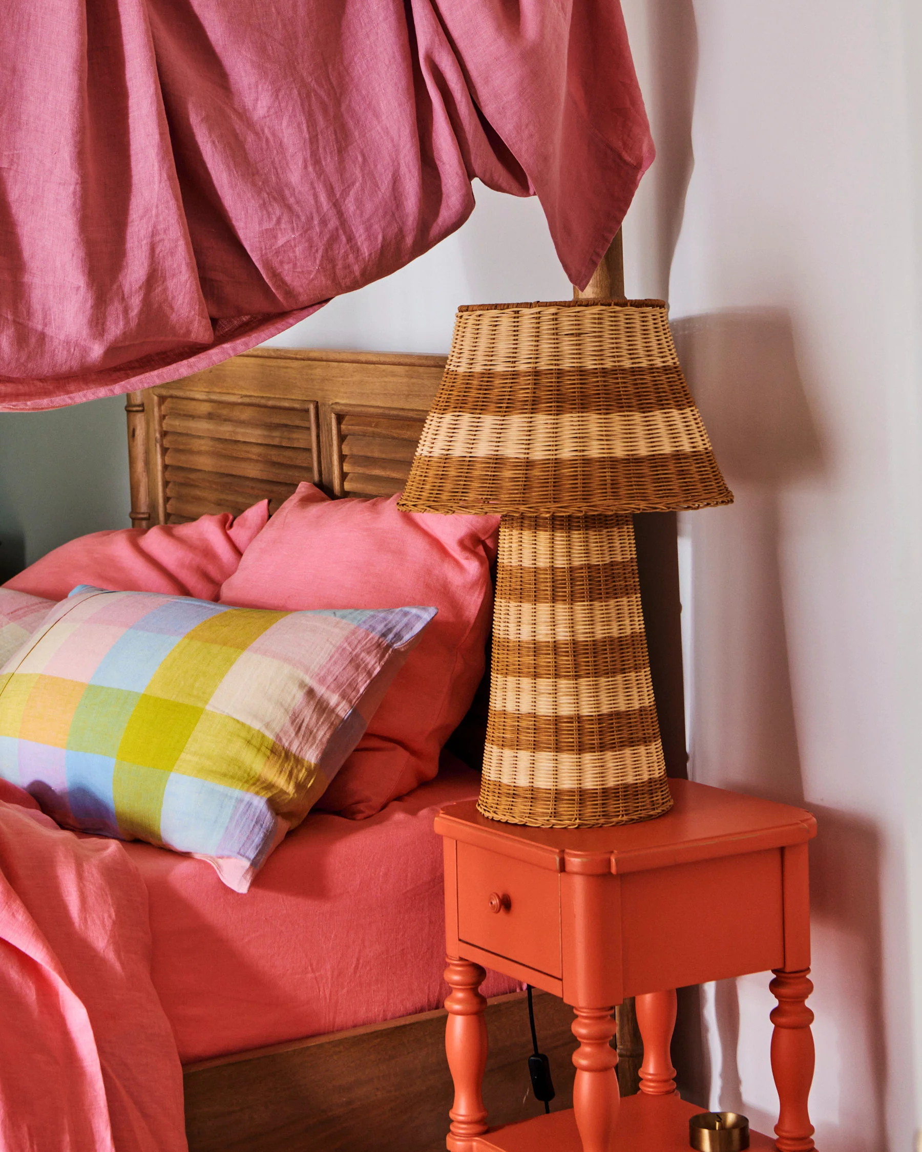 Sombrero Rattan Lamp - Image 2