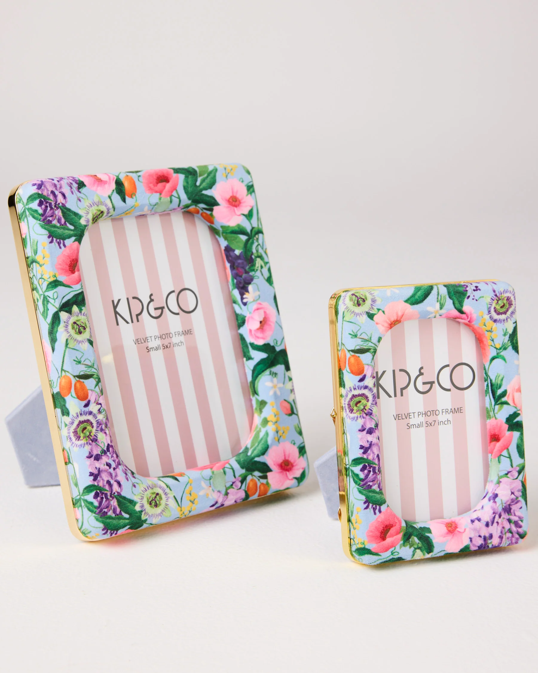 Spring In The Air Oval Velvet Photo Frame - Image 5