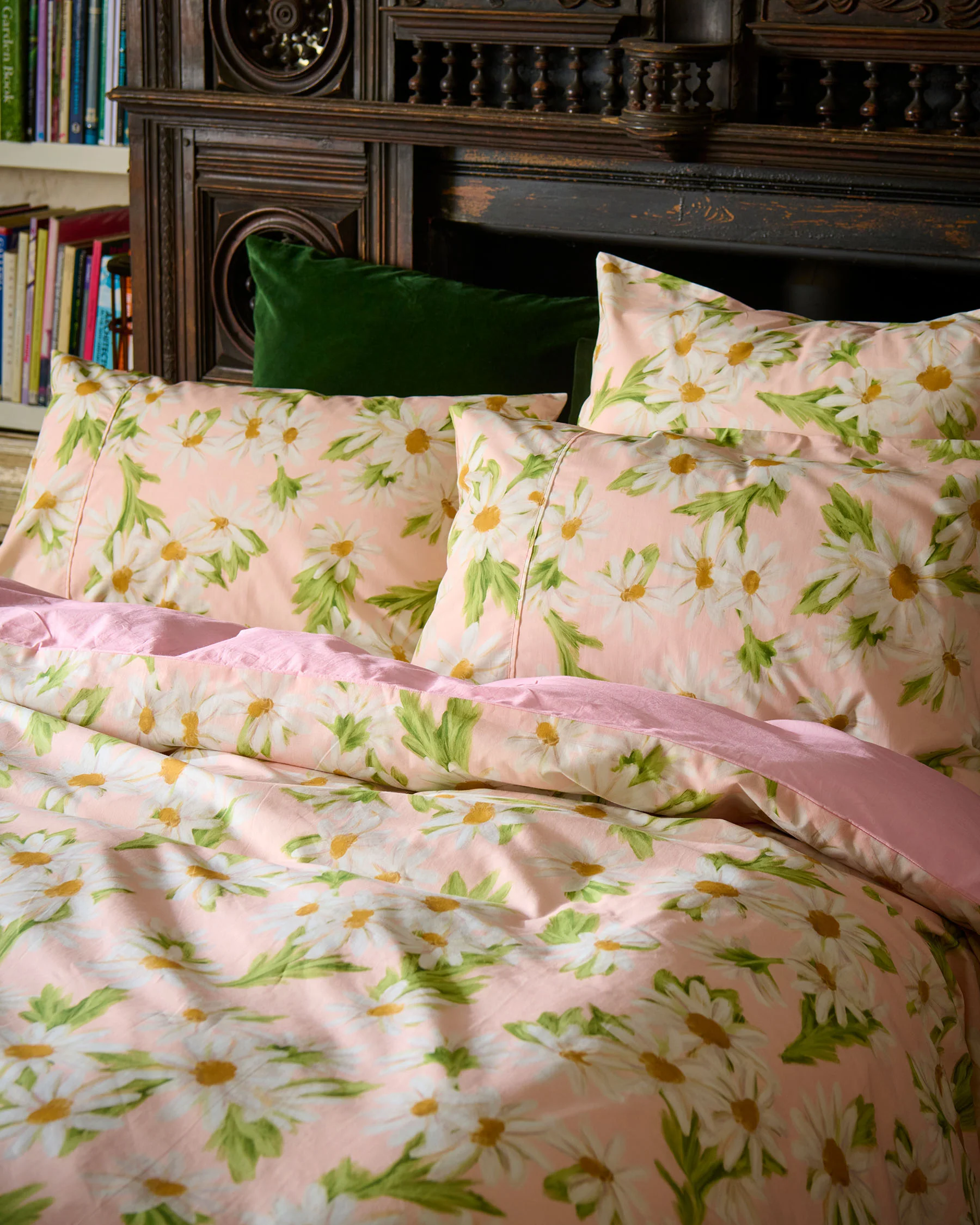 Sweet Daisy Organic Cotton Pillowcases - Image 2