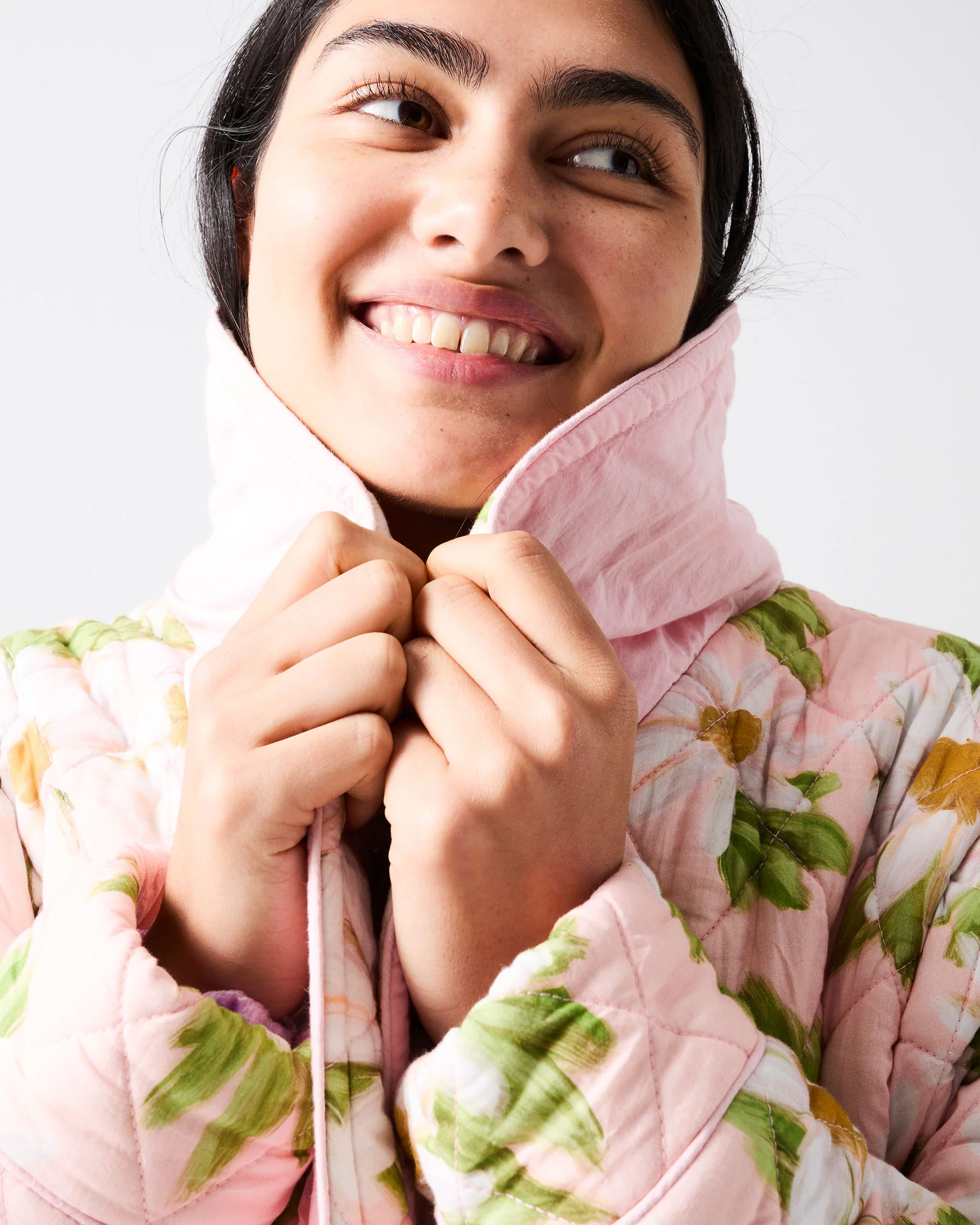 Sweet Daisy Quilted Cotton Robe - Image 4
