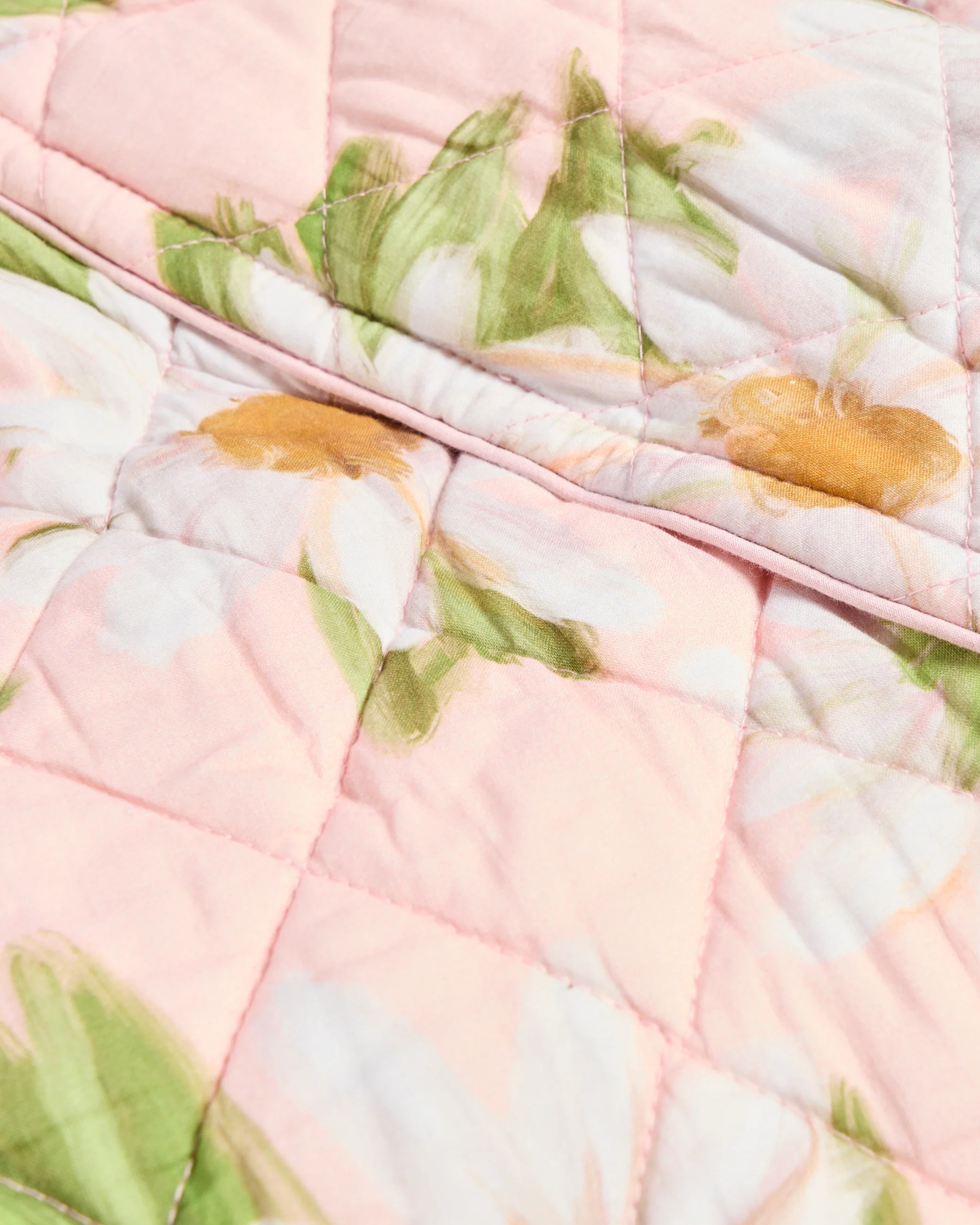 Sweet Daisy Quilted Cotton Robe - Image 5