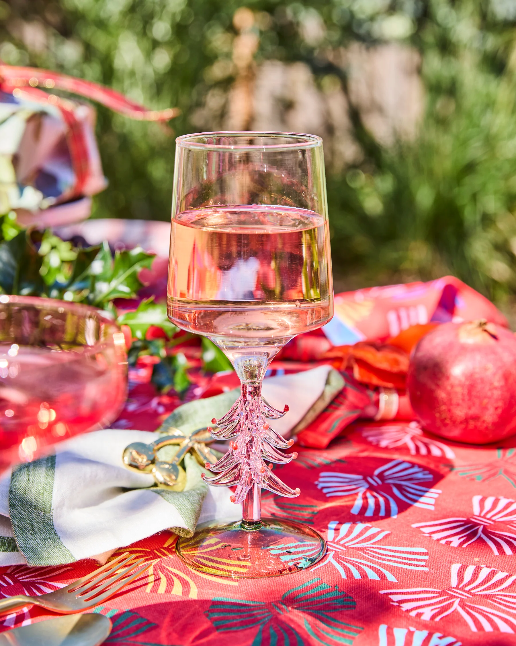 Tickled Pink Christmas Wine Glass 2P Set - Image 2