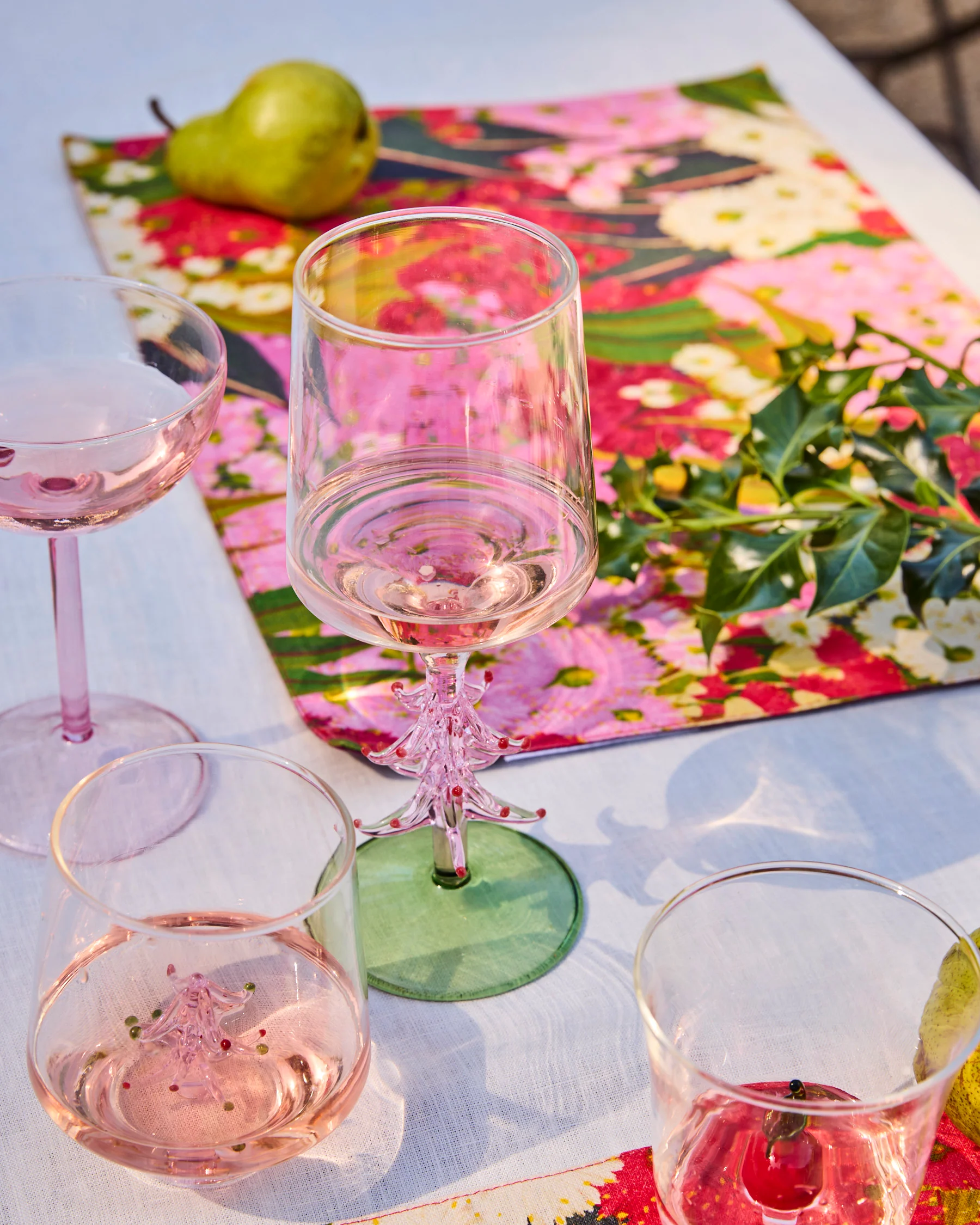 Tickled Pink Christmas Wine Glass 2P Set - Image 3