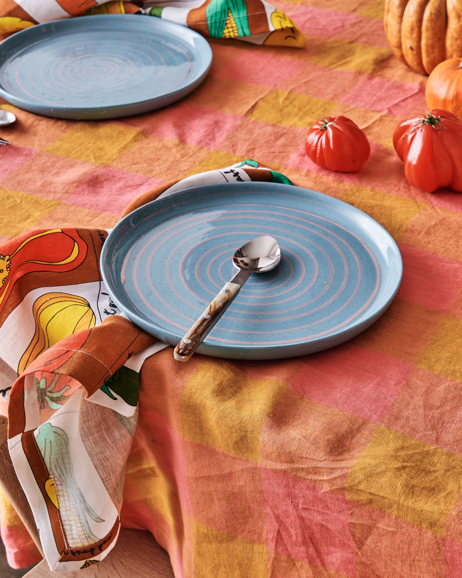 Toasted Marshmallow Linen Tablecloth - Image 4