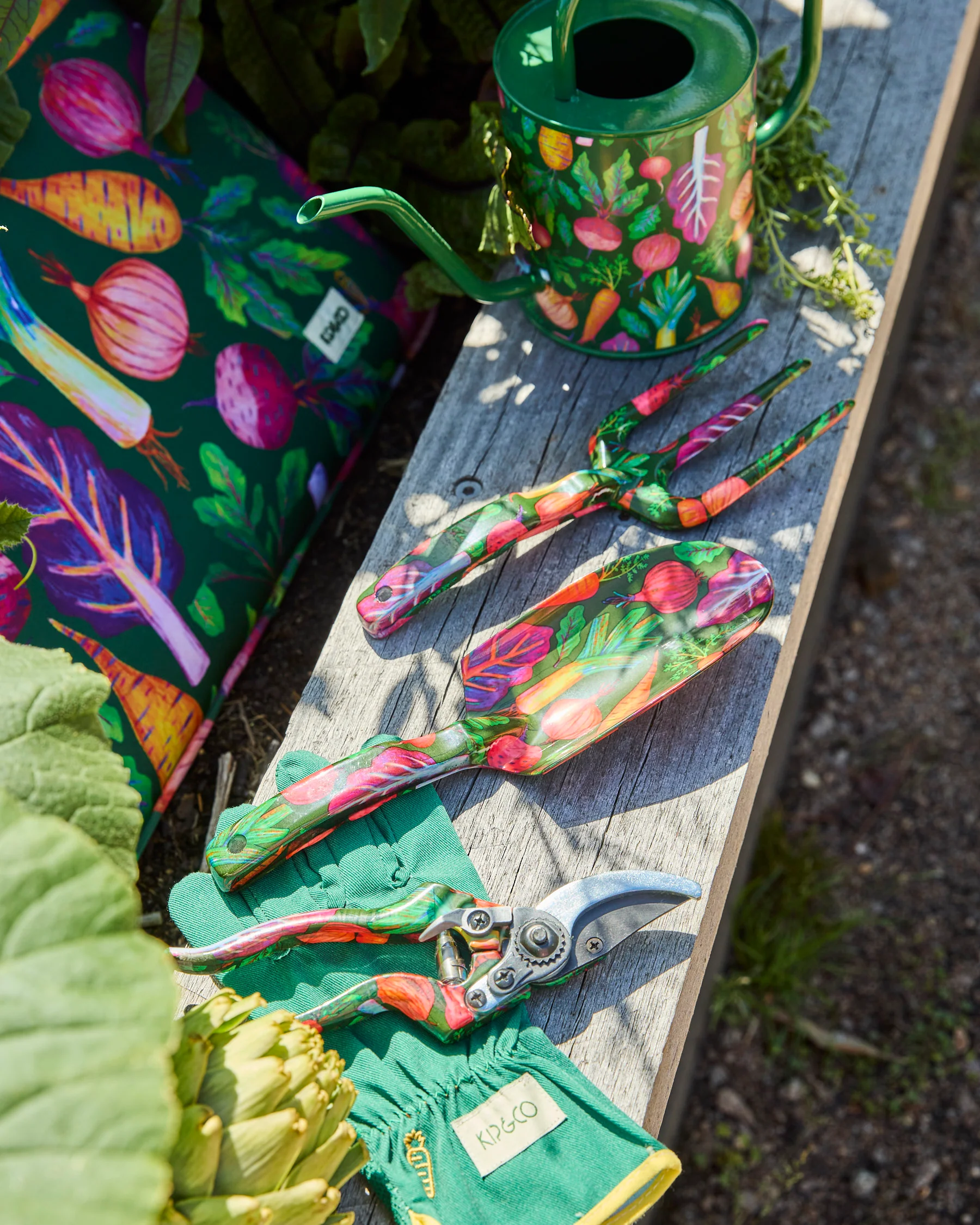 Veggie Soup Garden Secateurs and Gloves Set - Image 6